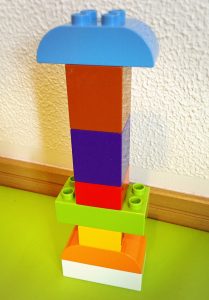 レゴブロック 積み上げる